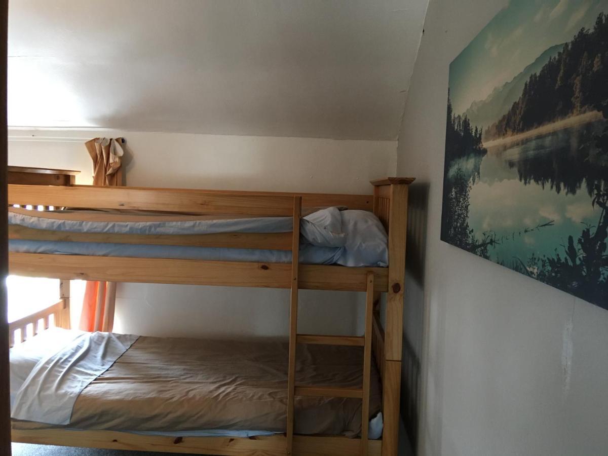 Pantyrathro International Hostel Carmarthen Exteriér fotografie